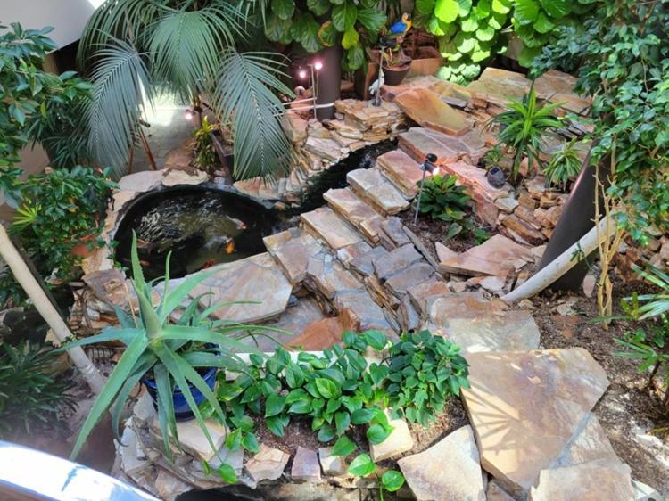Roundhouse Grotto Bed and Breakfast Κάλγκαρι Εξωτερικό φωτογραφία