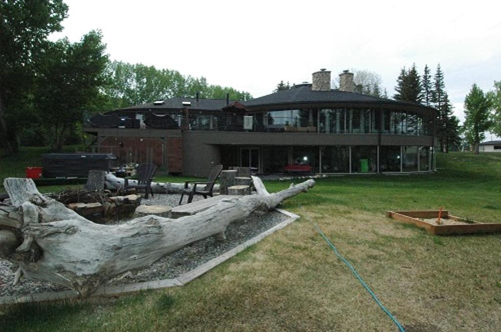 Roundhouse Grotto Bed and Breakfast Κάλγκαρι Εξωτερικό φωτογραφία